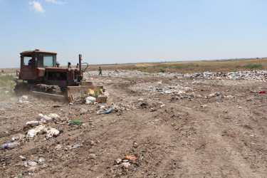 Cəlilabad rayonunda məişət tullantılarının yerləşdirilməsi, utilizasiyası və zərərsizləşdirilməsi işlərinin gücləndirilməsi davam etdirilir