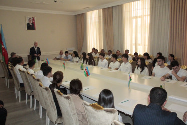 Cəlilabadda yüksək balla ali təhsil müəssisələrinə qəbul olan məzunlarla görüş keçirilib