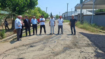 Cəlilabad Rayon İcra Hakimiyyətinin başçısı Rafiq Cəlilov Göytəpə şəhərində aparılan asfaltlanma işləri ilə tanış olub