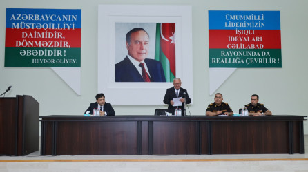 Rayon ərazisində dənli və texniki bitkilərin, meşələrin yanğın təhlükəsizliyi, məktəblərdə yanğın təhlükəsizliyi ilə bağlı görülmüş işlər, aparılan maarifləndirmə tədbirləri və qarşıda duran vəzifələr barədə müşavirə