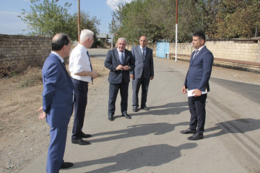 Rafiq Cəlilov Göytəpə şəhərində yeni asfalt örtüyü vurulan küçələrə baxış keçirib