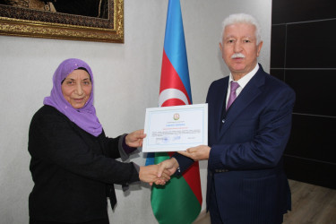 Rafiq Cəlilov Cəlilabad ədəbi mühitinin ağbirçəyi, rayonunun ilk xanım jurnalisti olan şair, yazıçı-publisist  Solmaz Məmmədovanı qəbul etmişdir