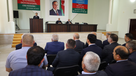 Cəlilabadda “Olduğu yer üzrə qeydiyyat, əcnəbi və vətəndaşlığı olmayan şəxslərin olma və yaşama qaydaları” mövzusunda maarifləndirici tədbir keçirilib