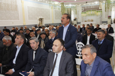 Cəlilabad Rayon İcra Hakimiyyətinin başçısı Rafiq Cəlilov Üçtəpə kənd sakinləri ilə növbəti səyyar qəbul keçirib