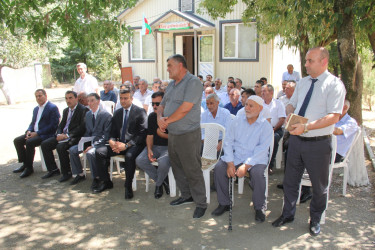 Qaraağac kəndində vətəndaşlarla səyyar qəbul keçirilib