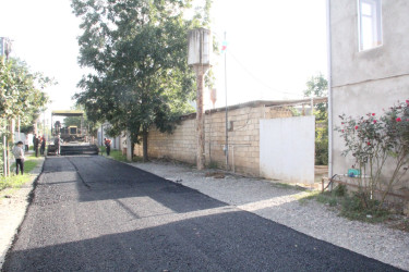 Cəlilabad şəhərində şəhid Camal Əliyev adına küçədə və şəhid Rəfail İşiyevin ailə üzvlərinin yaşadığı Kərim Kərimov adına küçədə asfaltlanma işləri aparılıb