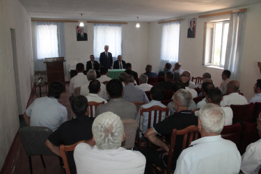 Cəlayir kəndində vətəndaşlarla səyyar qəbul keçirilib