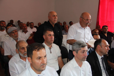 Komanlı kənd sakinləri ilə səyyar qəbul-görüş keçirilib