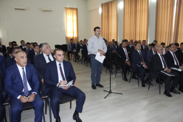 Cəlilabad rayonunda “Azərbaycan Respublikasında kənd təsərrüfatı, balıqçılıq və akvakultura məhsullarının istehsalı və emalı sahələrinin inkişafına dair 2026–2030-cu illər üçün Dövlət Proqramı”nın icrası ilə bağlı müşavirə keçirilib.