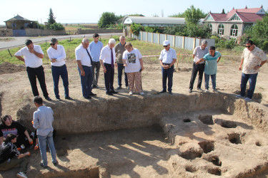 Rafiq Cəlilov “Paşatəpə” abidəsində aparılan arxeoloji qazıntı işləri ilə tanış olmuşdur