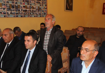 Seyidbazar kəndində vətəndaşlarla səyyar qəbul keçirilib