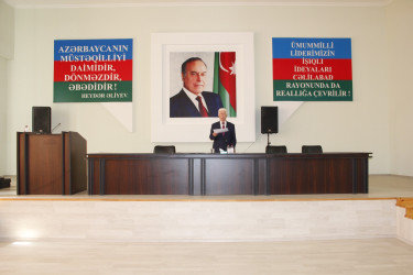 Cəlilabadda Azərbaycan Respublikası Prezidenti cənab İlham Əliyevin 25 may 2026-cı il tarixində kənd təsərrüfatı məsələlərinə həsr olunmuş müşavirəsində verdiyi tapşırıqların icrası və ölkəmizdə kənd təsərrüfatı, balıqçılıq və akvakultura məhsullarının istehsalı və emalı sahələrinin inkişafına dair 2026-2030-cu illər üçün Dövlət Proqramında nəzərdə tutulmuş tədbirlərin icrası barədə müşavirə keçirilib