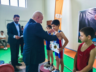 Şəhid Ümüd Qasımzadənin xatirəsinə həsr olunan ağırlıqqaldırma yarışı keçirilib