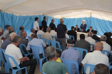 Rafiq Cəlilov növbəti səyyar qəbul-görüşünü Məlikqasımlı kənd sakinləri ilə keçirmişdir