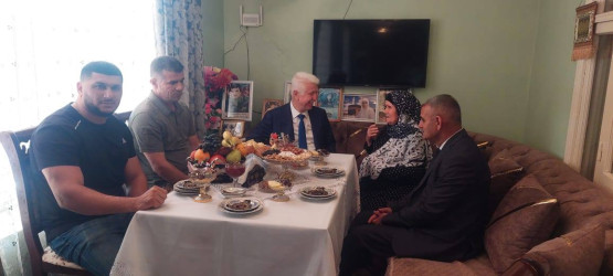 Birinci Qarabağ müharibəsinin itkin şəhidi Azər Məmmədovun ailəsi ziyarət olunub