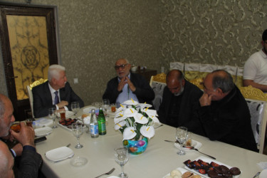 Cəlilabad Rayon İcra Hakimiyyətinin başçısı Rafiq Cəlilov bir qrup şəhid atası ilə görüşüb