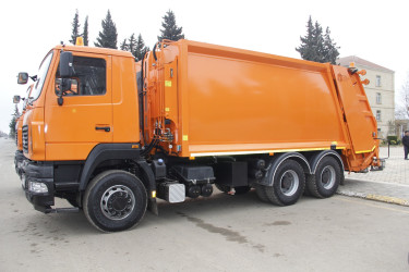 Cəlilabadda Kommunal Müəssisələr Kombinatına yeni texnikalar verilib