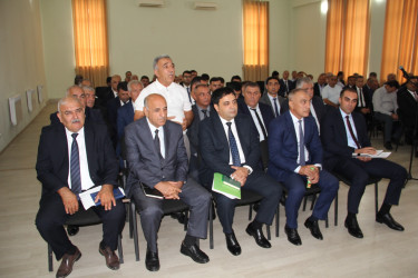 Cəlilabad rayonunda “Azərbaycan Respublikasında kənd təsərrüfatı, balıqçılıq və akvakultura məhsullarının istehsalı və emalı sahələrinin inkişafına dair 2026–2030-cu illər üçün Dövlət Proqramı”nın icrası ilə bağlı müşavirə keçirilib.