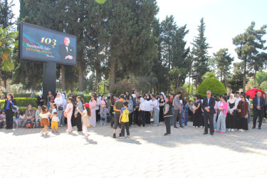 Ümummilli Lider Heydər Əliyevin anadan olmasının 103-cü ildönümünə həsr olunmuş konsert proqramı keçirilmişdir