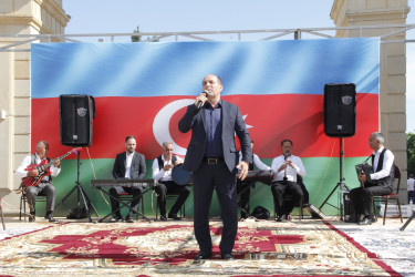 Ümummilli Lider Heydər Əliyevin anadan olmasının 103-cü ildönümünə həsr olunmuş konsert proqramı keçirilmişdir