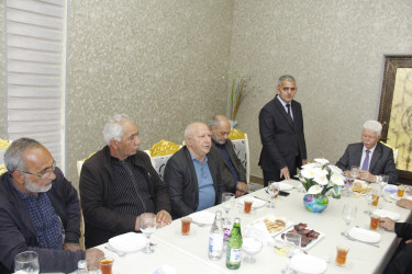 Cəlilabad Rayon İcra Hakimiyyətinin başçısı Rafiq Cəlilov bir qrup şəhid atası ilə görüşüb