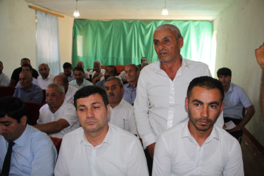 Cəlayir kəndində vətəndaşlarla səyyar qəbul keçirilib