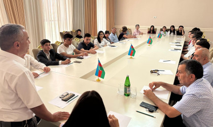 Cəlilabadda "Milli dəyərlərlə birləşən gənclik" mövzusunda dəyirmi masa keçirilib