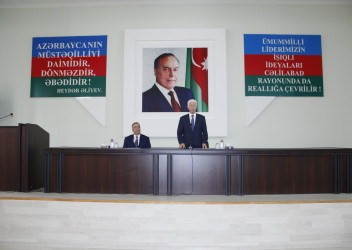 Cəlilabad rayonunda “Azərbaycan Respublikasında kənd təsərrüfatı, balıqçılıq və akvakultura məhsullarının istehsalı və emalı sahələrinin inkişafına dair 2026–2030-cu illər üçün Dövlət Proqramı”nın icrası ilə bağlı müşavirə keçirilib.