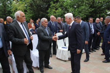 Rafiq Cəlilov növbəti səyyar qəbul-görüşünü Şıxlar kənd sakinləri ilə keçirib