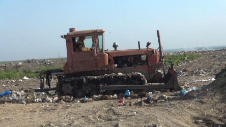 Cəlilabad rayonunda məişət tullantılarının ərazilərdən yığılması, daşınması və ekoloji tarazlığın pozulmasının qarşısının alınması istiqamətində işlər davam etdirilir