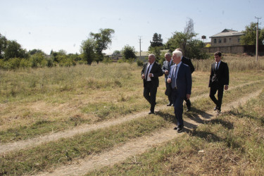 Rafiq Cəlilov rayonda aparılan yenidənqurma və abadlıq-quruculuq işləri ilə tanış olmuşdur.