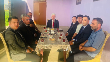 Aprel şəhidi Röyal Nəsirovun ailəsi ziyarət olunub