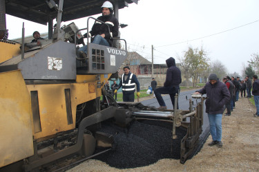 Cəlilabad şəhəri Səttərxan küçəsində asfaltlaşma işləri aparılır