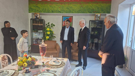 Cəlilabad Rayon İcra Hakimiyyətinin başçısı Rafiq Cəlilov şəhid ailələrini ziyarət edib