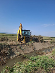 Cəlilabad rayonunda su ehtiyatlarından səmərəli istifadə və su itkisinin qarşısının alınması məqsədilə davamlı işlər aparılır