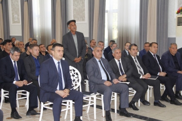 Cəlilabad Rayon İcra Hakimiyyətinin başçısı Rafiq Cəlilov Üçtəpə kənd sakinləri ilə növbəti səyyar qəbul keçirib