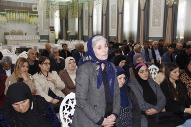 Cəlilabad Rayon İcra Hakimiyyətinin başçısı Rafiq Cəlilov Üçtəpə kənd sakinləri ilə növbəti səyyar qəbul keçirib