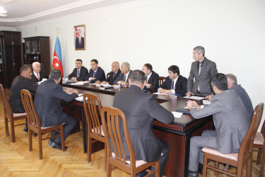 Cəlilabad Rayon İcra Hakimiyyətinin başçısı Rafiq Cəlilov vətəndaşları qəbul edib