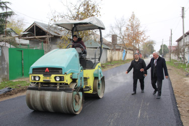 Cəlilabad şəhərinin N.Gəncəvi  küçəsində asfaltlanma işləri davam edir