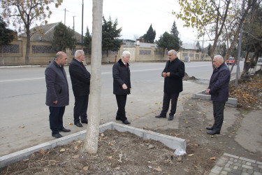 Cəlilabad Rayon İcra Hakimiyyətinin başçısı Rafiq Cəlilov Cəlilabad şəhərində aparılan abadlıq və yenidənqurma işləri ilə yerində tanış olub.