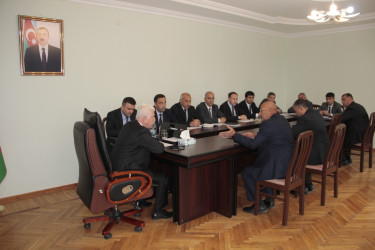 Cəlilabad Rayon İcra Hakimiyyətinin başçısı Rafiq Cəlilov vətəndaşları qəbul edib