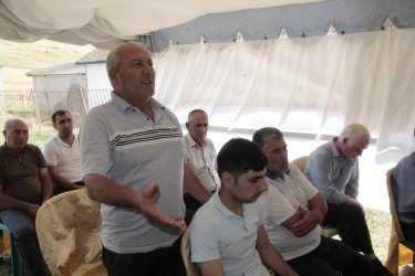 Rafiq Cəlilov növbəti səyyar qəbul-görüşünü Qasımbəyli kənd sakinləri ilə keçirmişdir